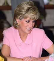 Lady Diana Spencer with her blue sapphire ring